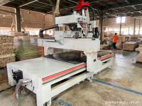 Máy CNC trung tâm thay dao tự động + trục cưa đa hướng WM-1325RS 3165