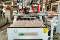 MÁY CNC TRUNG TÂM 2.5D FULL OPTION ( Phay Router - khoan 5 mặt + cưa xoay đa hướng ) 2490