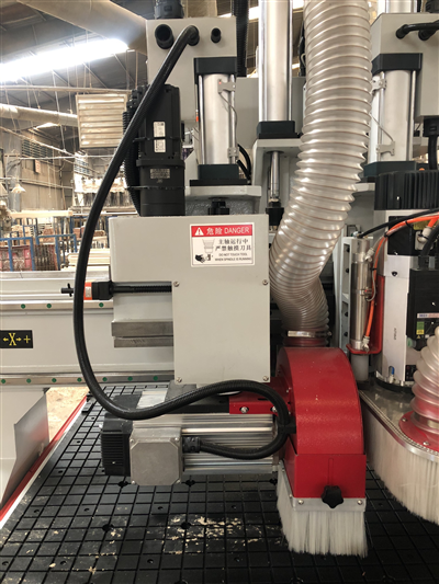 MÁY CNC TRUNG TÂM THAY DAO TỰ ĐỘNG + TRỤC CƯA ĐA HƯỚNG  WM-1625RS 477