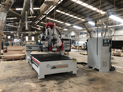 MÁY CNC TRUNG TÂM THAY DAO TỰ ĐỘNG + TRỤC CƯA ĐA HƯỚNG  WM-1625RS 478