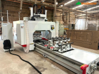 MÁY GIA CÔNG PHAY CNC 4 TRỤC 16 DAO KẸP LẬT 180 ĐỘ (6 kẹp xoay bàn 5 mét) WOODMASTER 6768