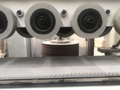 MÁY CHÀ NHÁM CẠNH TỰ ĐỘNG WM-S1W1 814