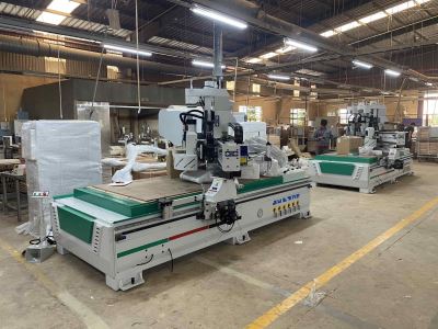 MÁY CNC TRUNG TÂM 2 TRỤC LÀM VIỆC ĐỒNG THỜI THAY DAO TỰ ĐỘNG R1325-R2ATC 825